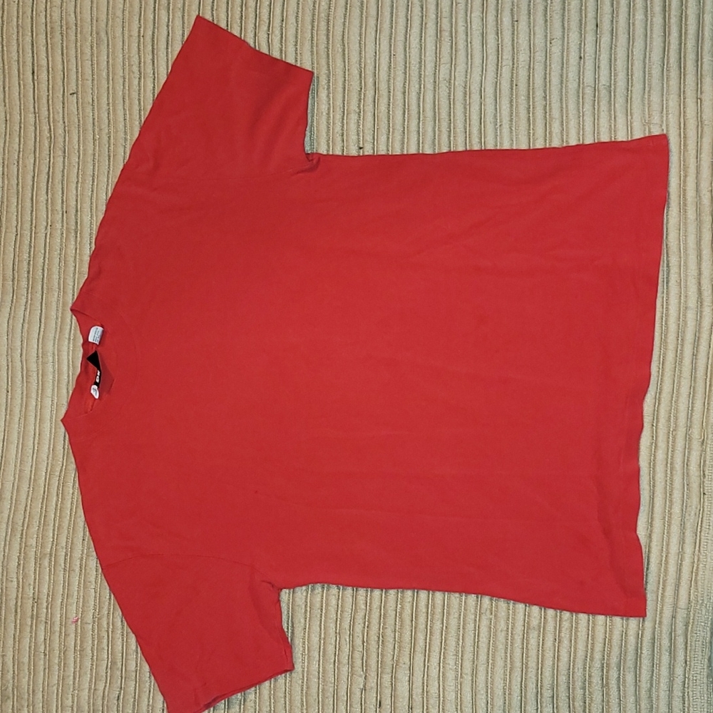 Vintage.  90s. DKNY. Over-sized baggy t shirt. Size Medium.
